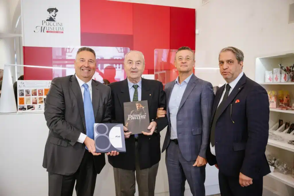 Presentazione libro 80 anni - foto gruppo
